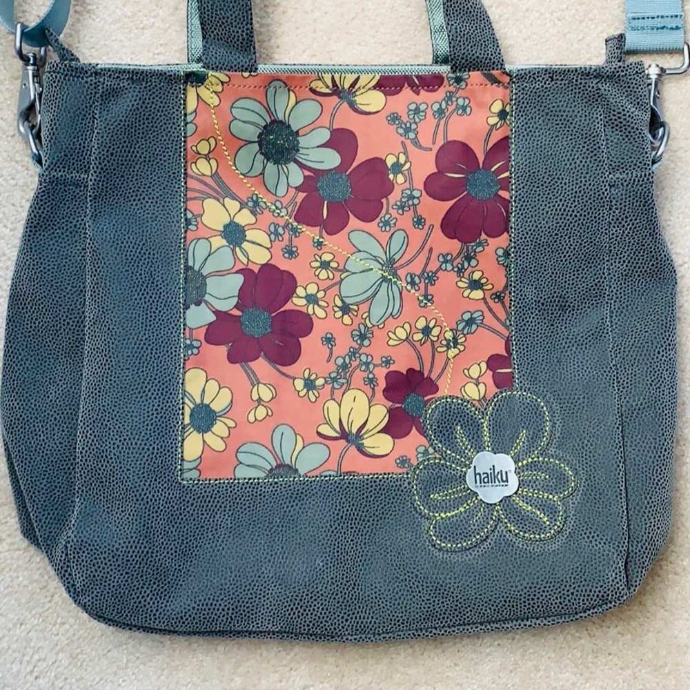 Haiku Tote bag w/strap